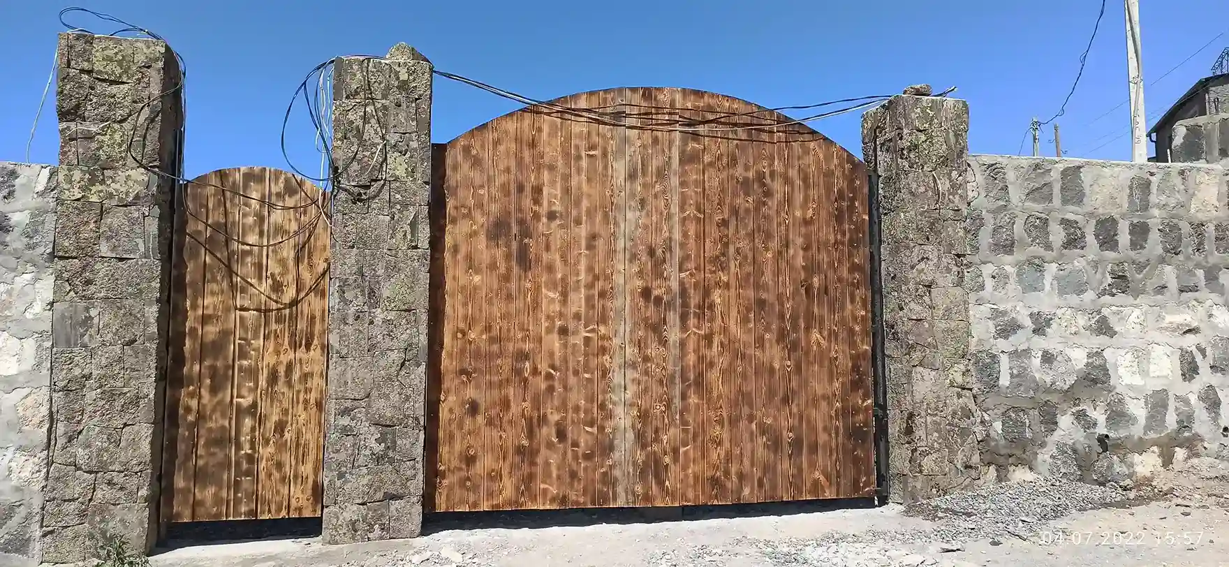 Modern metal gate