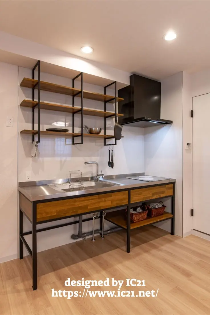 Industrial pipe clothing rack